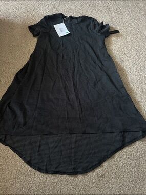 Women’s Black Short-Sleeve High-Low Tunic size 46
